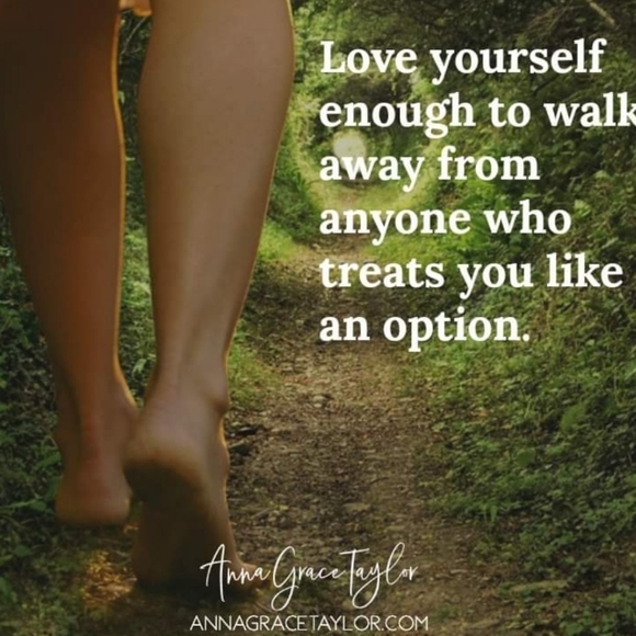 Meet your Posher, Ansily - Picture 5 of 6